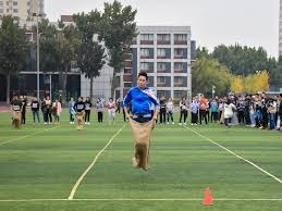 申花vs泰山首发：5外援PK2外援 吴曦领衔出战