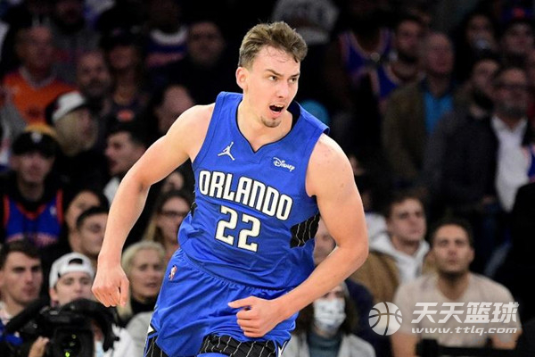 执教风暴再 执教风暴再